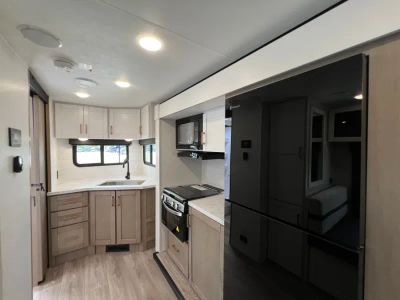 2027 Jayco NORTH TRAIL — photo 7 view