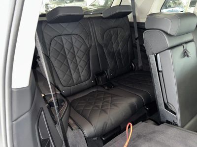 2026 BMW X7 — photo 13 view
