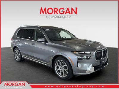 2026 BMW X7 xDrive40i in Gray — front three-quarter view