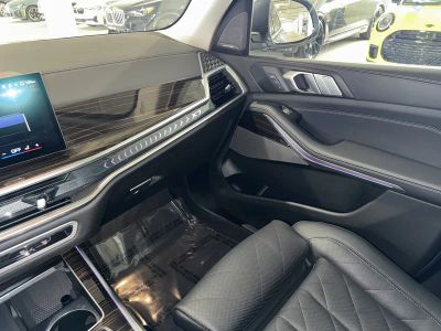 2026 BMW X7 — photo 31 view