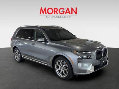 2026 BMW X7 — side profile view