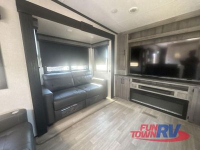 2023 KZ Durango - Photo 34