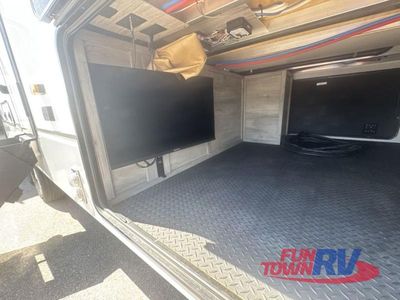 2023 KZ Durango - Photo 22