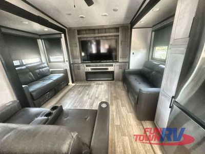 2023 KZ Durango - Photo 4