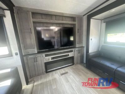 2023 KZ Durango - Photo 37