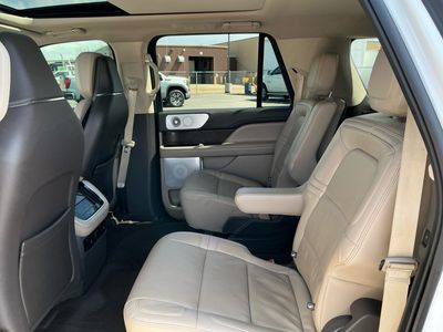 2023 Lincoln Navigator L — photo 17 view