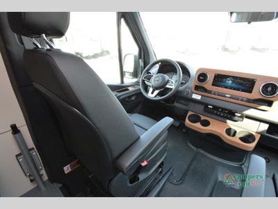 2025 Winnebago Revel - Photo 17