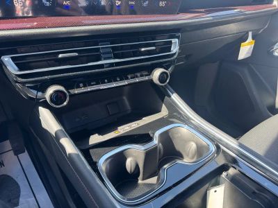 2026 Chevrolet Traverse — photo 25 view