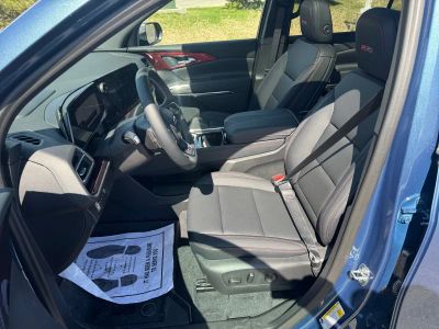 2026 Chevrolet Traverse — photo 17 view