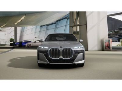2026 BMW 7 Series — rear three-quarter view