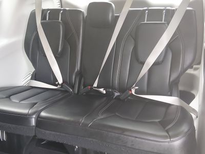2023 Chrysler Pacifica — photo 17 view
