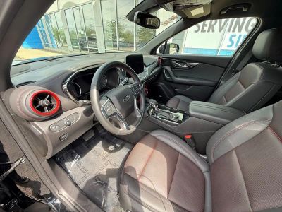 2025 Chevrolet Blazer - Photo 14