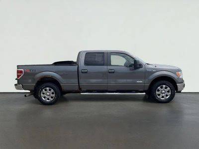 2013 Ford F-150 — rear three-quarter view