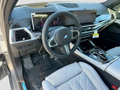 2026 BMW X5 — photo 8 view