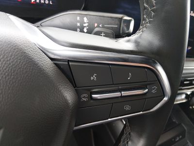 2025 Chevrolet Tahoe — photo 13 view