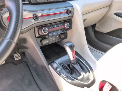 2020 Hyundai Veloster - Photo 21