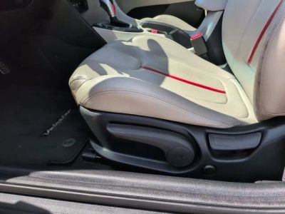 2020 Hyundai Veloster - Photo 14