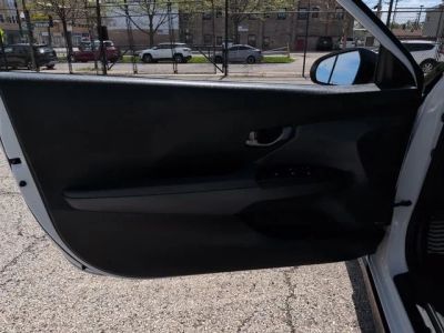2020 Hyundai Veloster - Photo 12