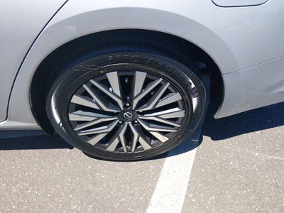 2024 Nissan Altima — photo 10 view