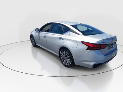 2024 Nissan Altima — detail view