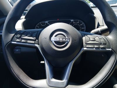 2024 Nissan Altima — photo 12 view