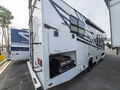 2027 Thor Motor Coach CHATEAU — photo 19 view