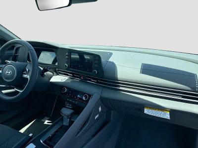2026 Hyundai ELANTRA — photo 21 view