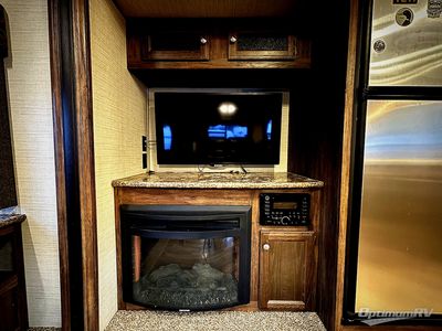 2016 Keystone Cougar - Photo 11