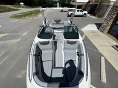 2026 Chaparral 247 SSX - Photo 8