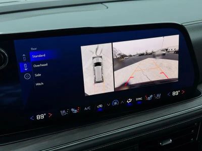 2025 Chevrolet Tahoe - Photo 5