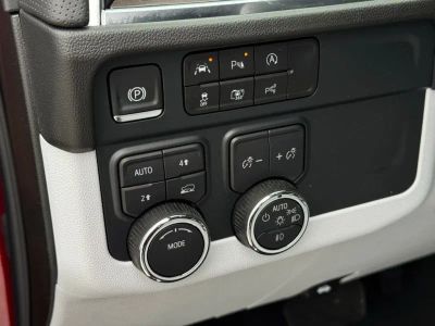 2025 Chevrolet Tahoe - Photo 30