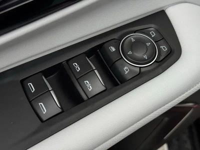 2025 Chevrolet Tahoe - Photo 26