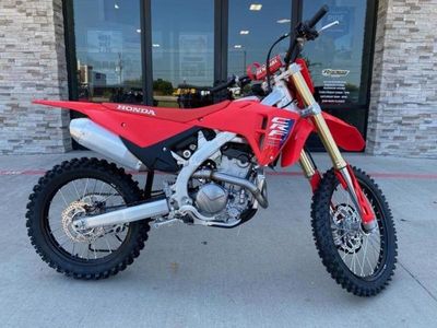 2026 Honda CRF250R — rear three-quarter view