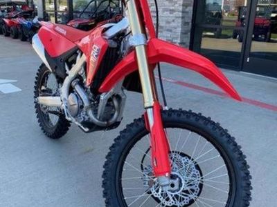 2026 Honda CRF250R in RED — front three-quarter view