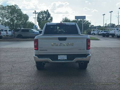2025 RAM 1500 - Photo 6