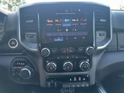 2025 RAM 1500 - Photo 15