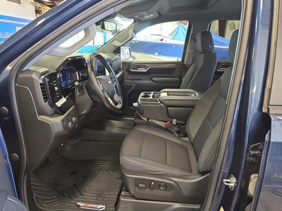 2023 Chevrolet Silverado 1500 — photo 10 view