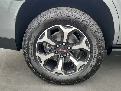 2026 GMC Yukon — detail view