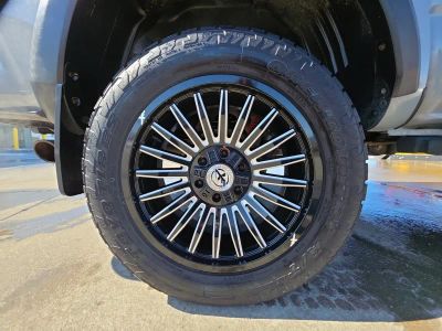2017 Toyota Tacoma - Photo 16