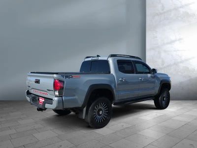 2017 Toyota Tacoma - Photo 6