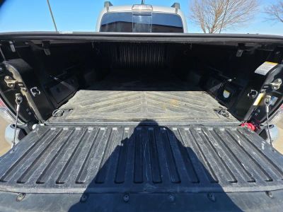 2017 Toyota Tacoma - Photo 17