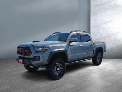 2017 Toyota Tacoma - Photo 25