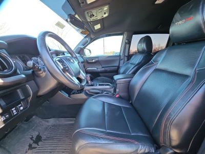 2017 Toyota Tacoma - Photo 9
