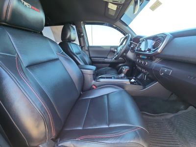 2017 Toyota Tacoma - Photo 15
