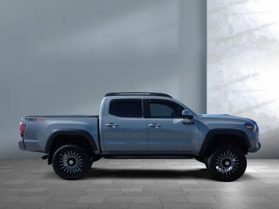 2017 Toyota Tacoma - Photo 7