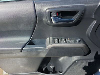 2017 Toyota Tacoma - Photo 20