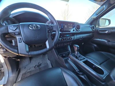 2017 Toyota Tacoma - Photo 12