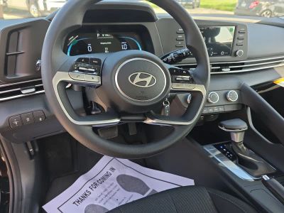 2026 Hyundai Elantra — photo 12 view