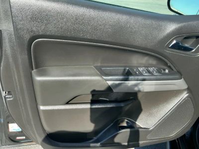 2019 Chevrolet Colorado — photo 16 view