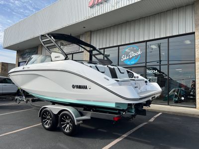 2025 Yamaha 222S - Photo 4
